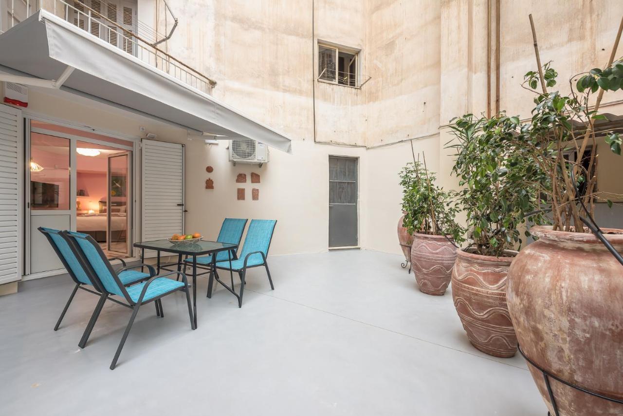 The Courtyard Oasis Daire Atina Dış mekan fotoğraf